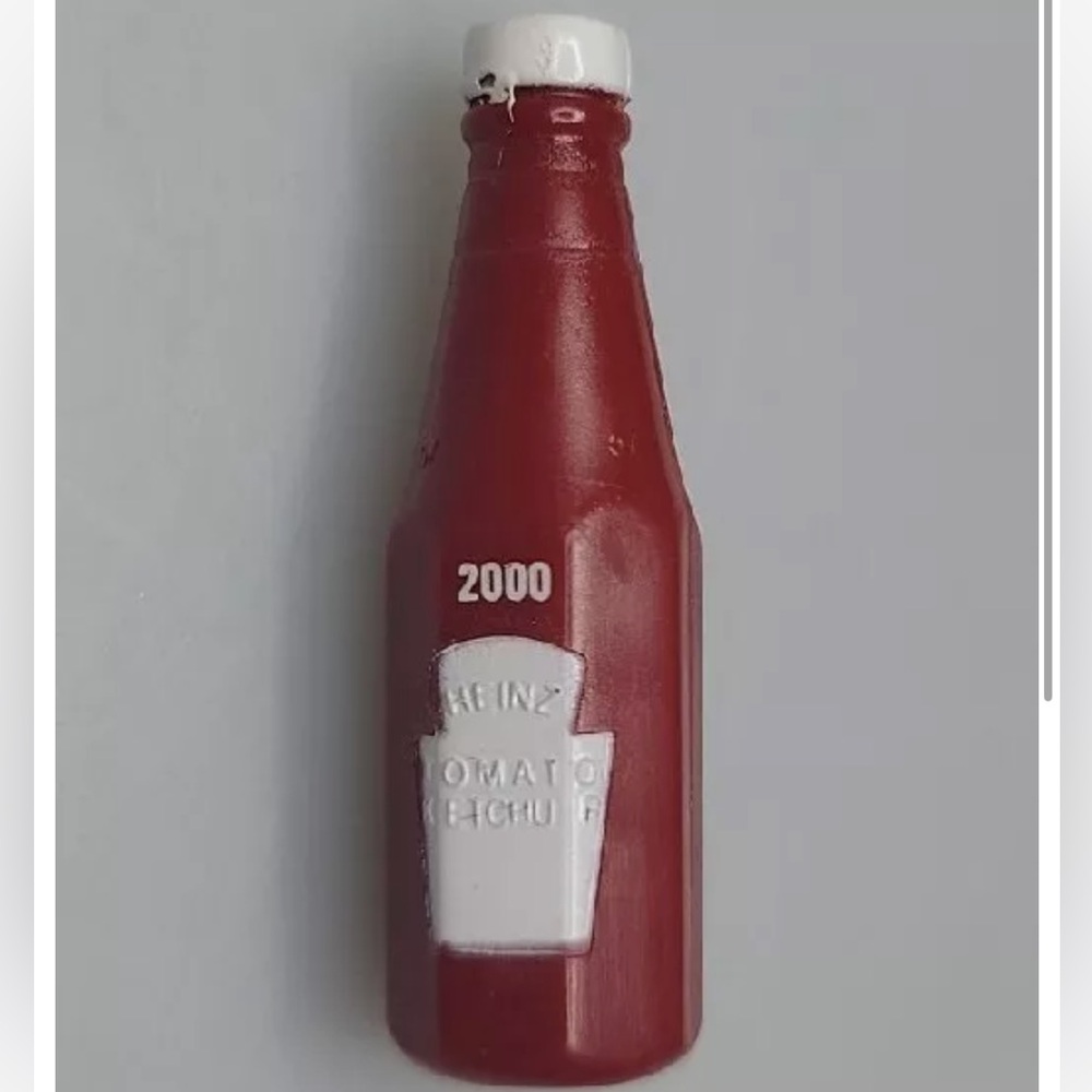 Heinz ketchup miniature bottle pin